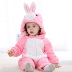 Traje de piloto para niña con forma de simpáticos conejitos rosas y blancos a la moda