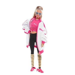 Muñeca Barbie deportiva para niñas con un conjunto deportivo rosa y negro.