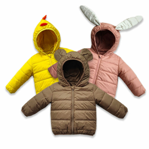 Cálida chaqueta con capucha de estampado animal para niñas en varios colores