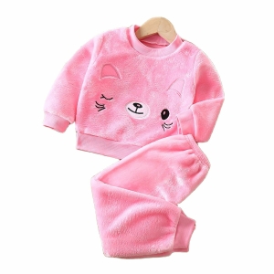 Suave y cálido pijama de gato para niñas en varios colores