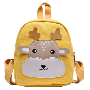 Una mochila amarilla con una simpática cara de reno para niñas. La cara del animal es de color beige y marrón. Tiene un asa en la parte superior y dos correas para los hombros en la parte trasera.