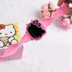 Reloj de silicona rosa para niñas, hello Kitty, presentado con la correa retorcida para mostrar su flexibilidad