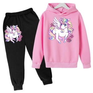 Sudadera y jogging negro y rosa con detalle de unicornio