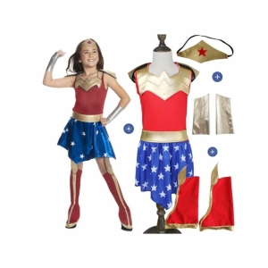 Elegante disfraz de Wonder Woman para niñas con fondo blanco